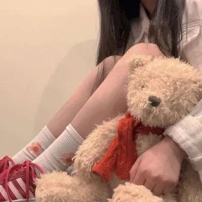 看她轻轻的飞起